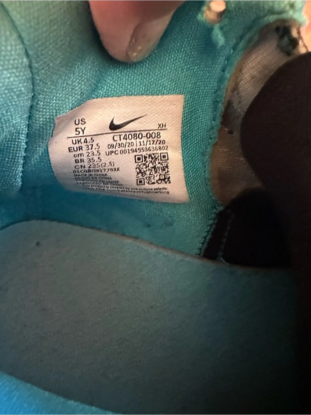 Nike Kyrie 7 sneakers GS size 5Y